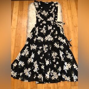 JustFab Floral Flutter Sleeves Flowy Black Ivory True Wrap Maxi Dress size XL